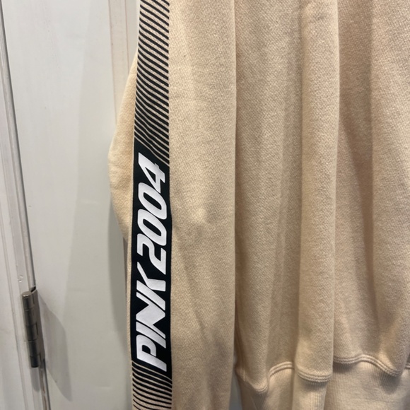 PINK - Picture 4 of 5